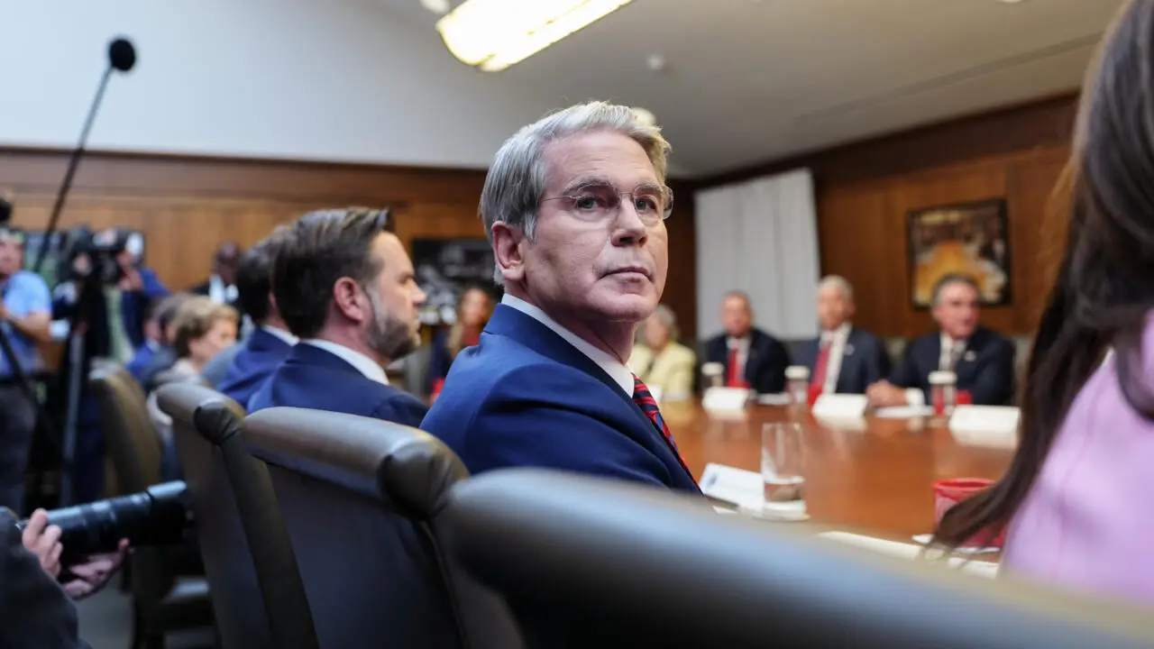 Washington menace l'Iran d'un isolement "jamais vu", loin des promesses d'accord sur Ormuz