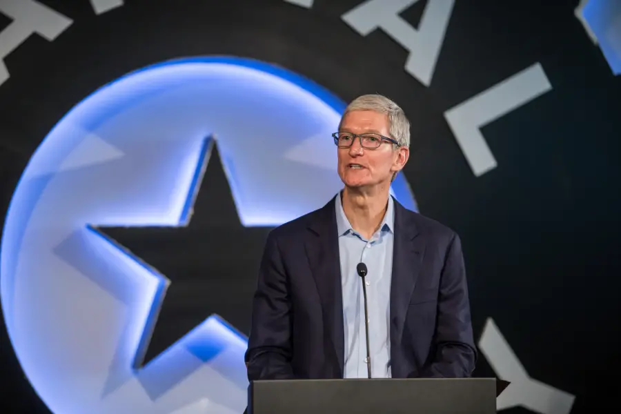 Apple Considers Charging Heavy Users for More AI Access